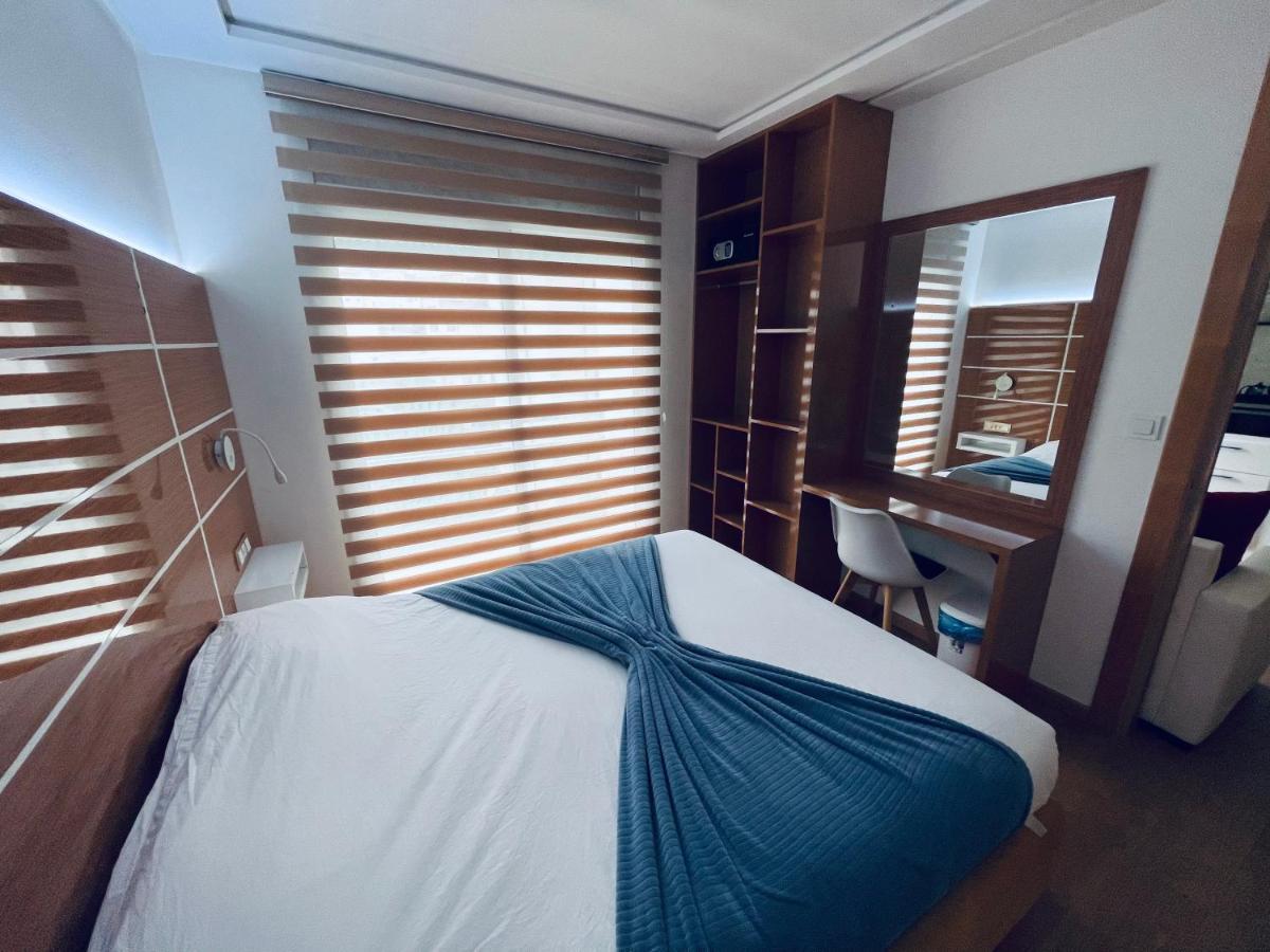 Appart Hotel Puerto Marino อัลฮอเคม่า ภายนอก รูปภาพ